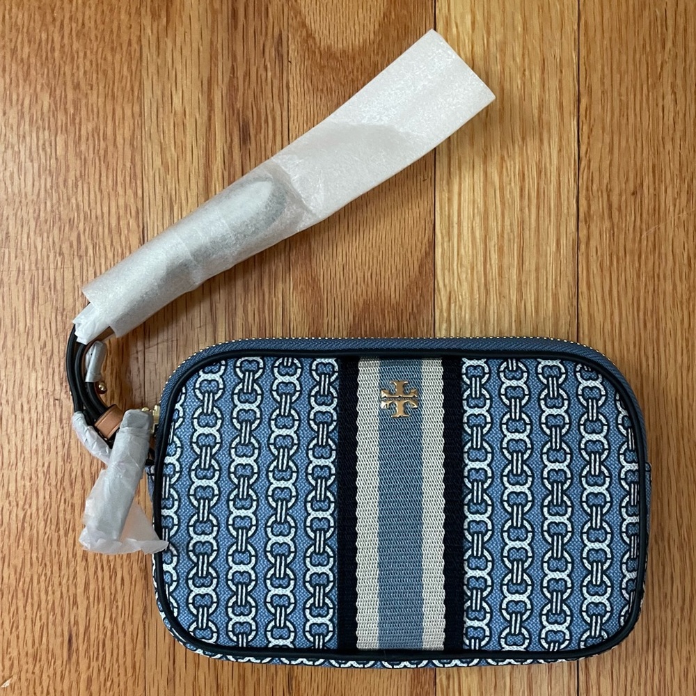 Never worn Tory Burch wristlet